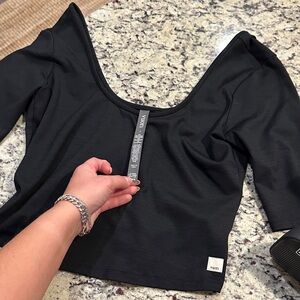 NWOT Vouri Elegant Black Crop Top